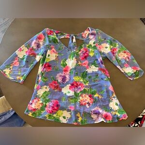 Women’s Easel Floral Print Blouse with Keyhole Back sheer blue-multi, size L